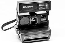 Load image into Gallery viewer, Polaroid Sun 660
